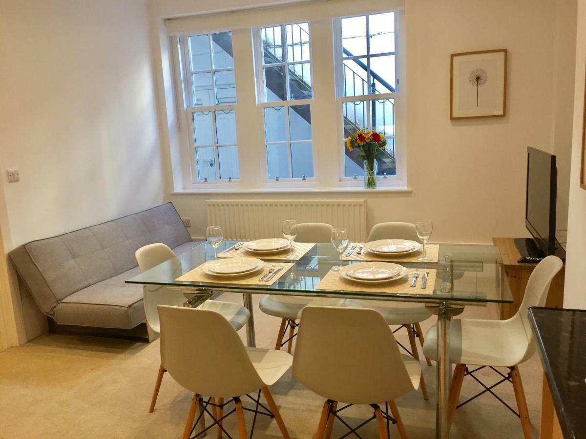 Stylish Apartment In Victoria London Eksteriør bilde